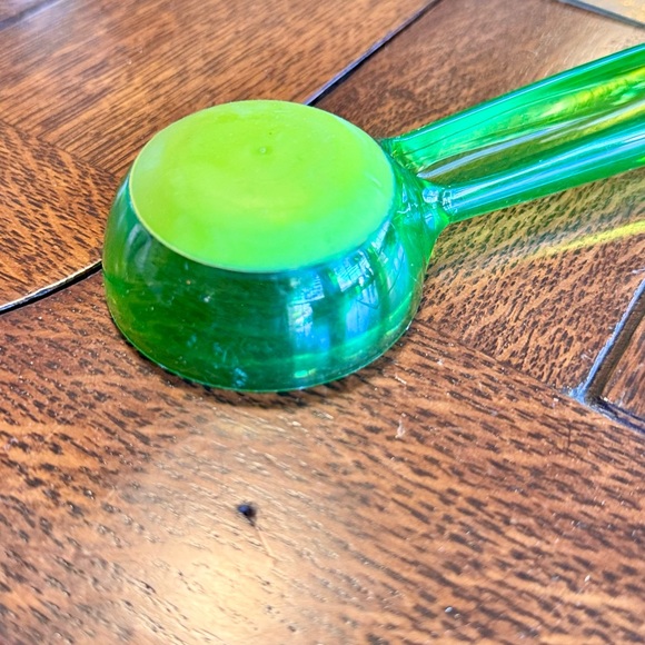 Cookie Dough Scoop Neon Lime Green - Picture 3 of 8